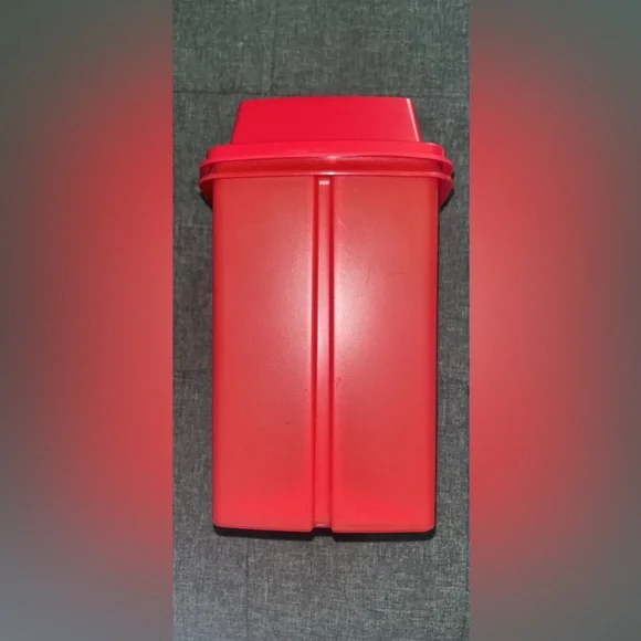 Pick-a-deli Tupperware - Picture 4 of 4